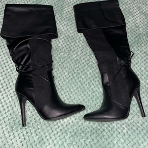 Mid calf black boots!!
